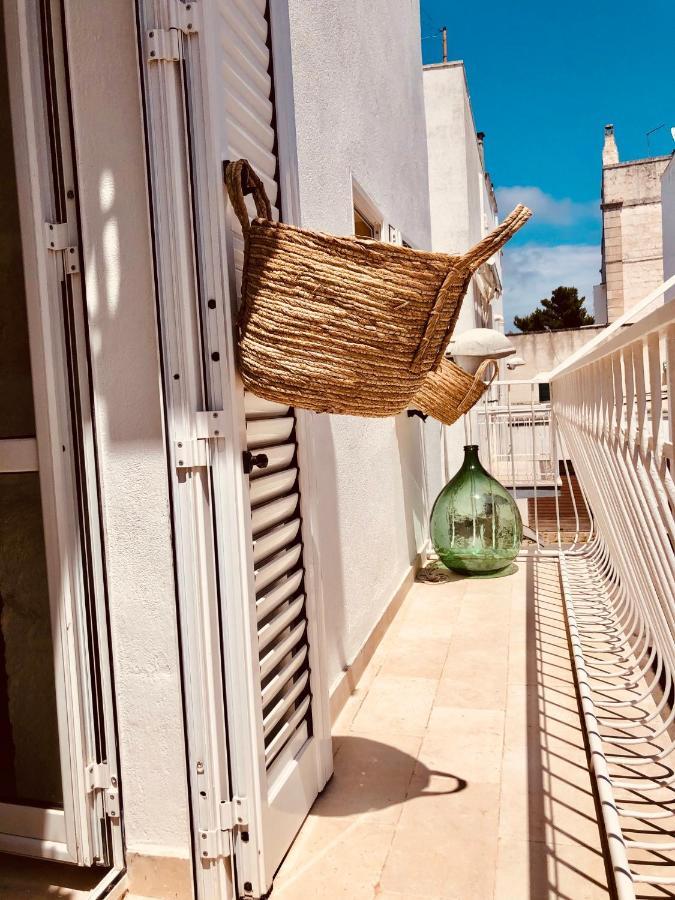Tetti Bianchi - Deva'S Suite Home Ostuni Exterior foto