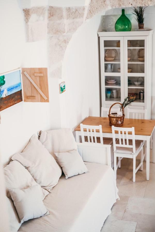 Tetti Bianchi - Deva'S Suite Home Ostuni Exterior foto