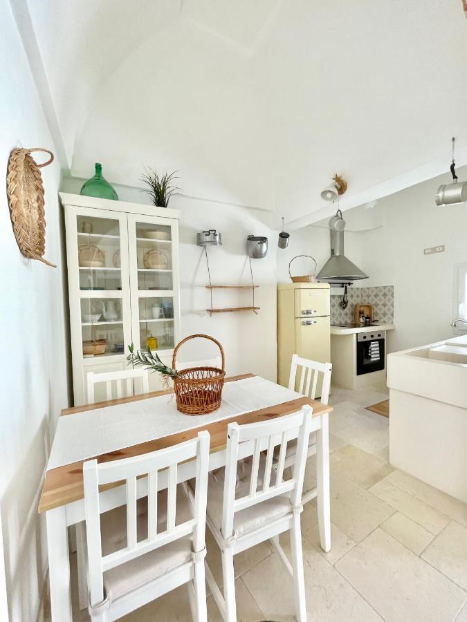 Tetti Bianchi - Deva'S Suite Home Ostuni Exterior foto
